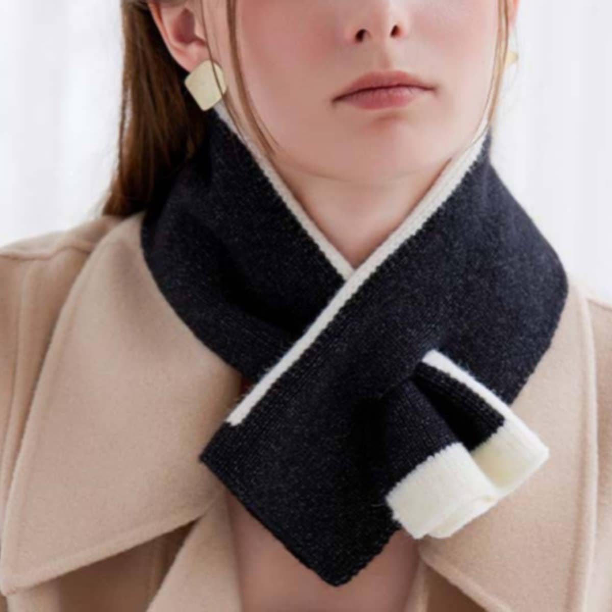 CWASC1576_DOUBLE-SIDED KNITTED SCARF WITH MIXED COLORS