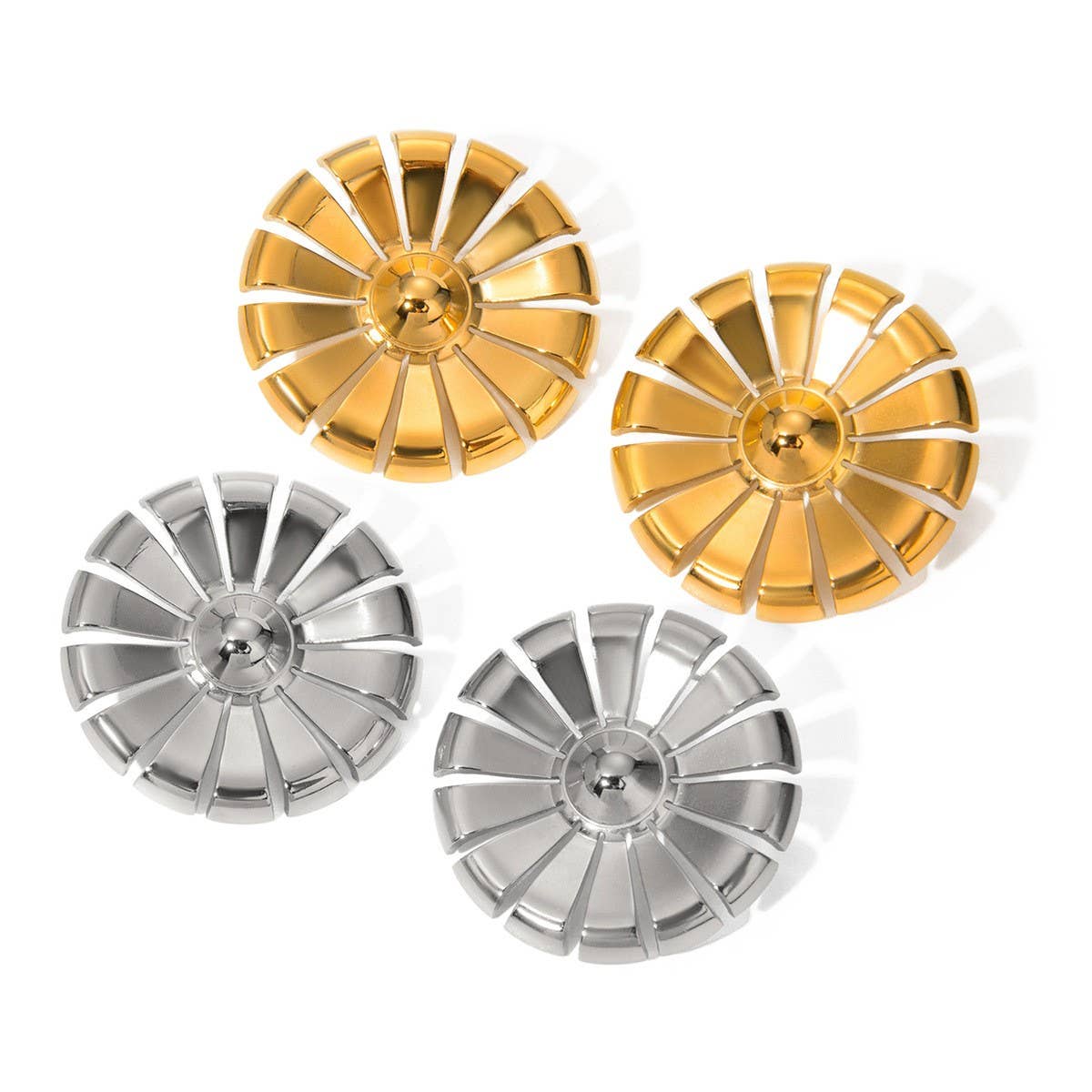 PERSONALIZED DAISY SHAPED ROUND EARRINGS_CWAJE1889