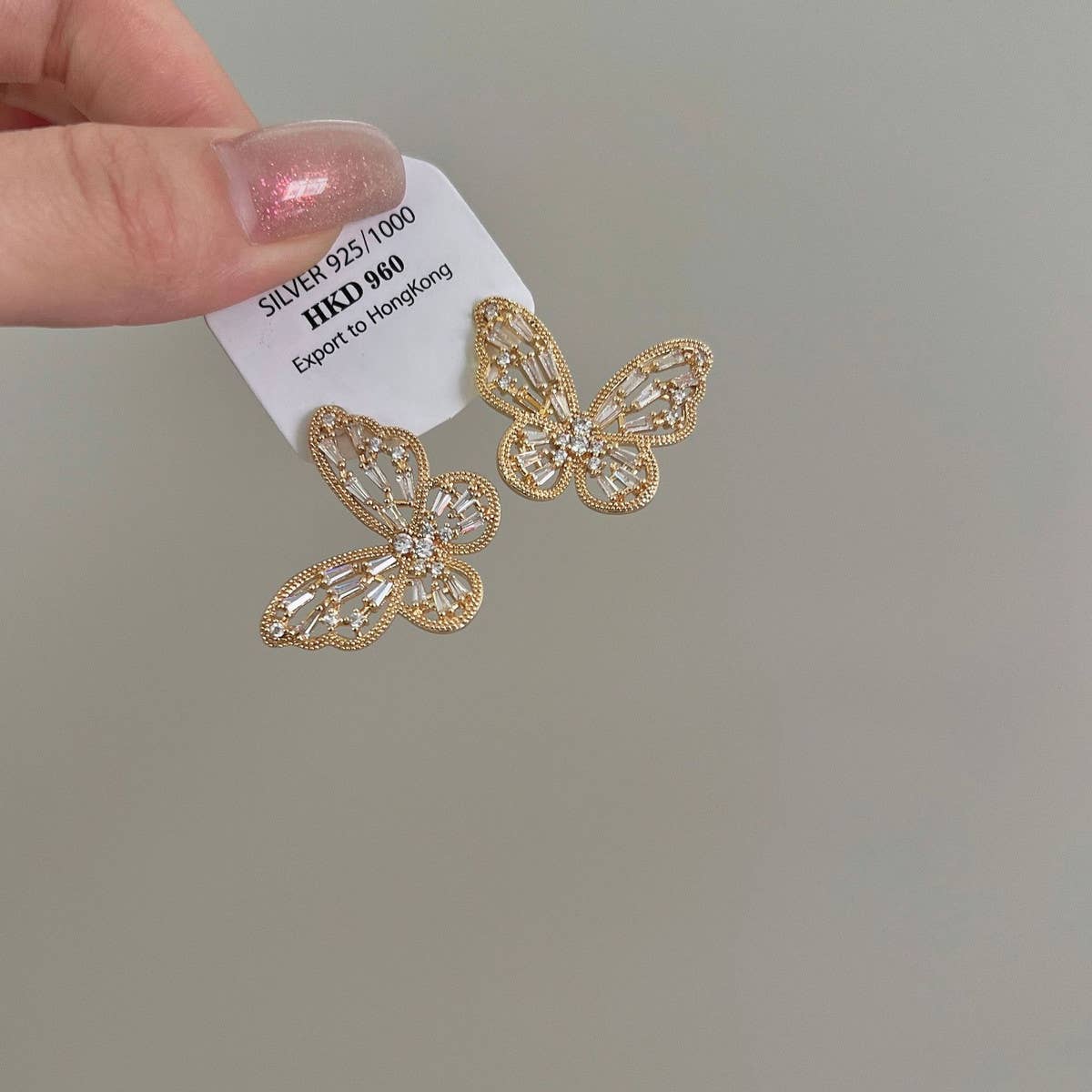 SIMPLE NICHE HOLLOW BUTTERFLY EARRINGS_CWAJE1292