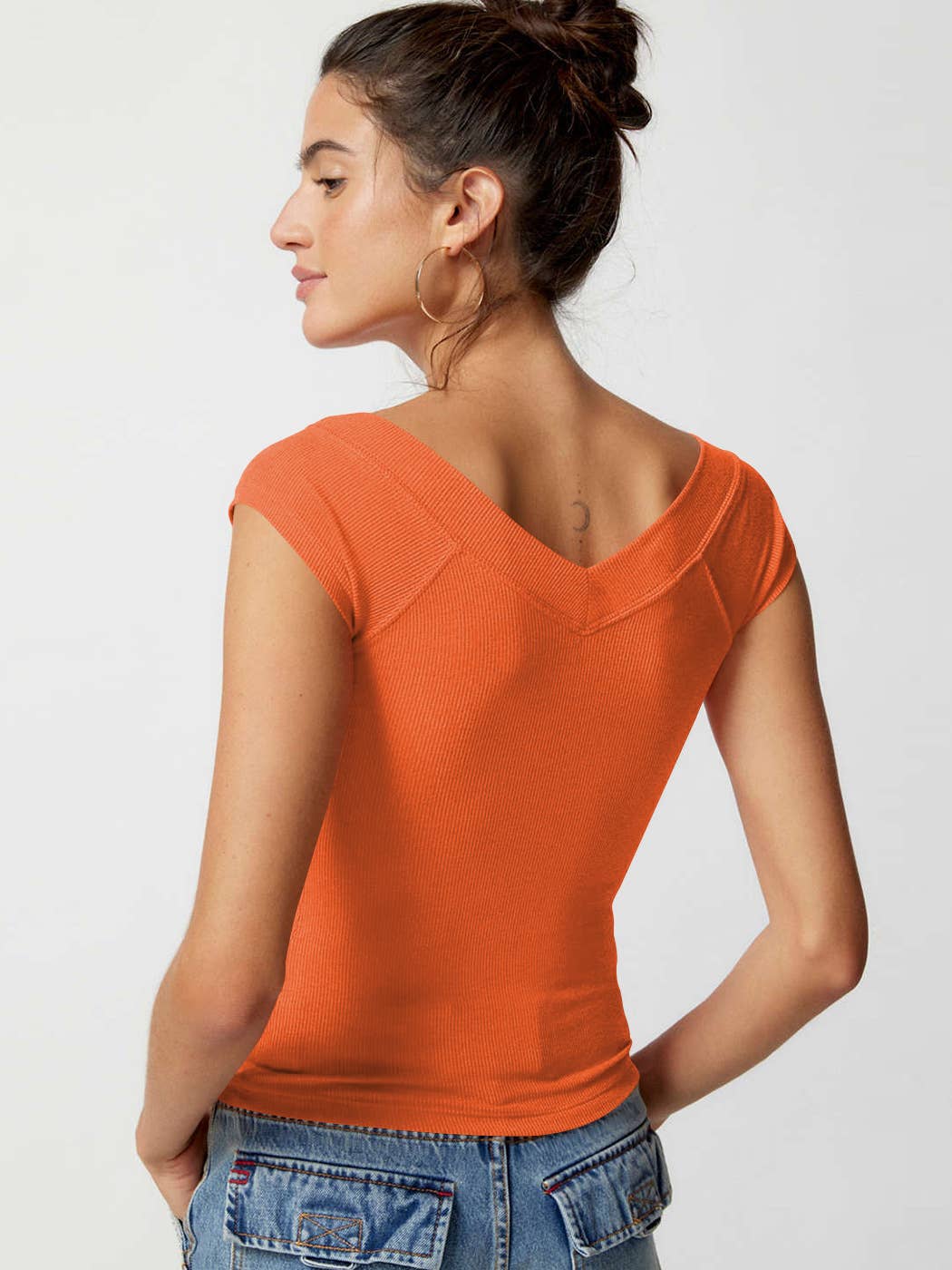 Solid-color V-neck knitted form-fitting T-shirt