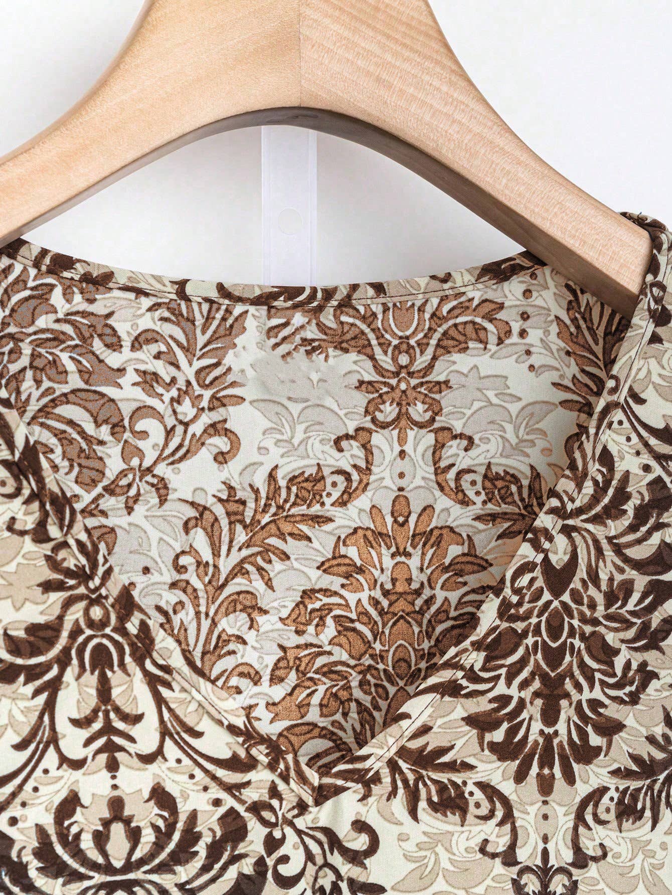 Solid color pantsuit lotus sleeve printed top