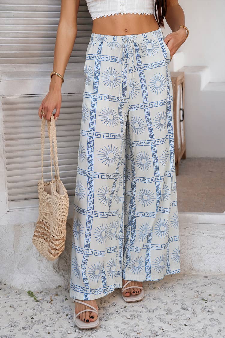 Pomesian holiday print straight leg pants