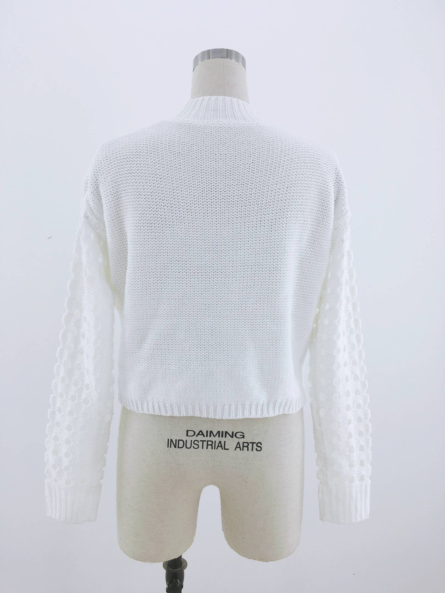 SOLID COLOR LOOSE KNIT CREWNECK PULLOVER SWEATER