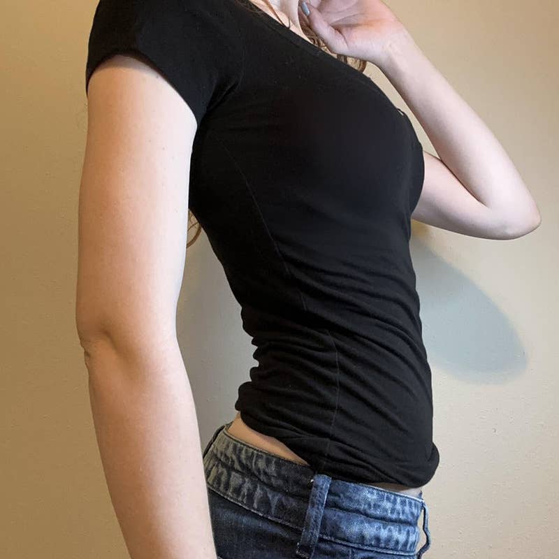 Sexy solid color V-neck short-sleeved base shirt