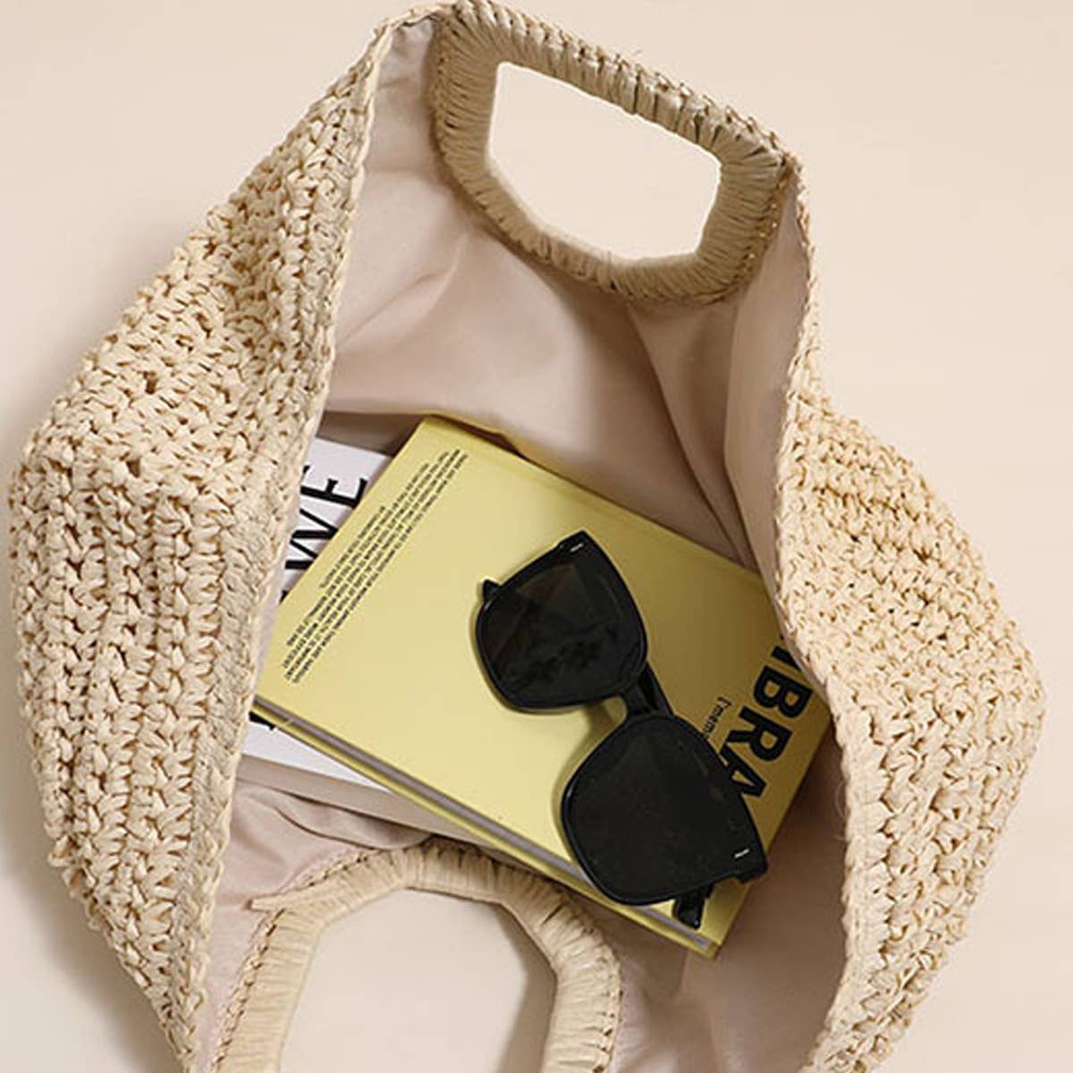 SQUARE HANDLE SEMI-CIRCLE PORTABLE STRAW BAG_CWAB1869