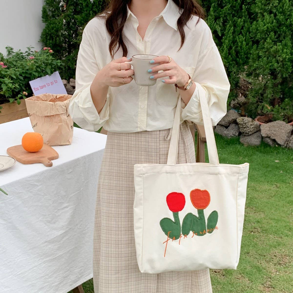 CWAB5817_EMBROIDERED TULIP CASUAL CANVAS SHOULDER BAG