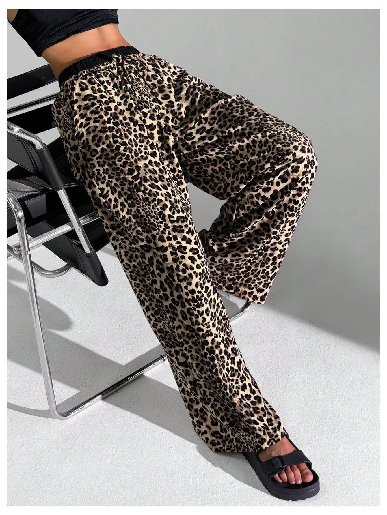 Loose high-waisted leopard print wide-leg pants