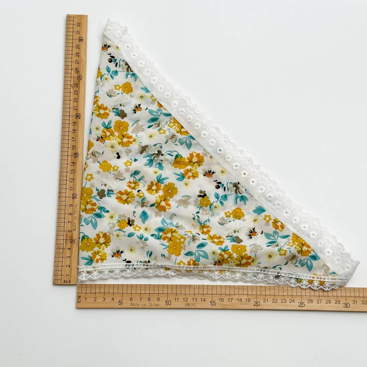 PATTERNED LACE TRIANGLE HEADSCARF_CWAHA1374