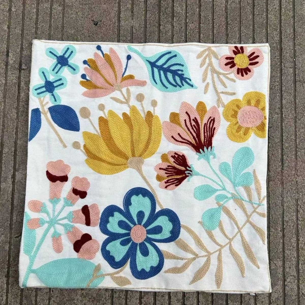 DAISY FLORAL TUFTED PILLOW COVER COTTAGE CHIC DECOR_CWMM7686