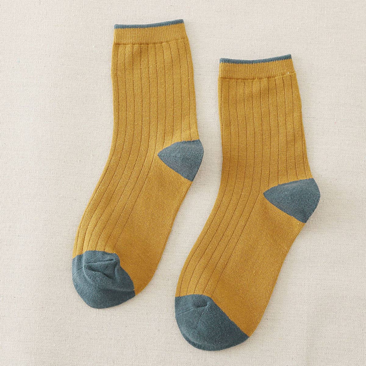 WOMEN SOLID COLOR MATCHING SOCKS