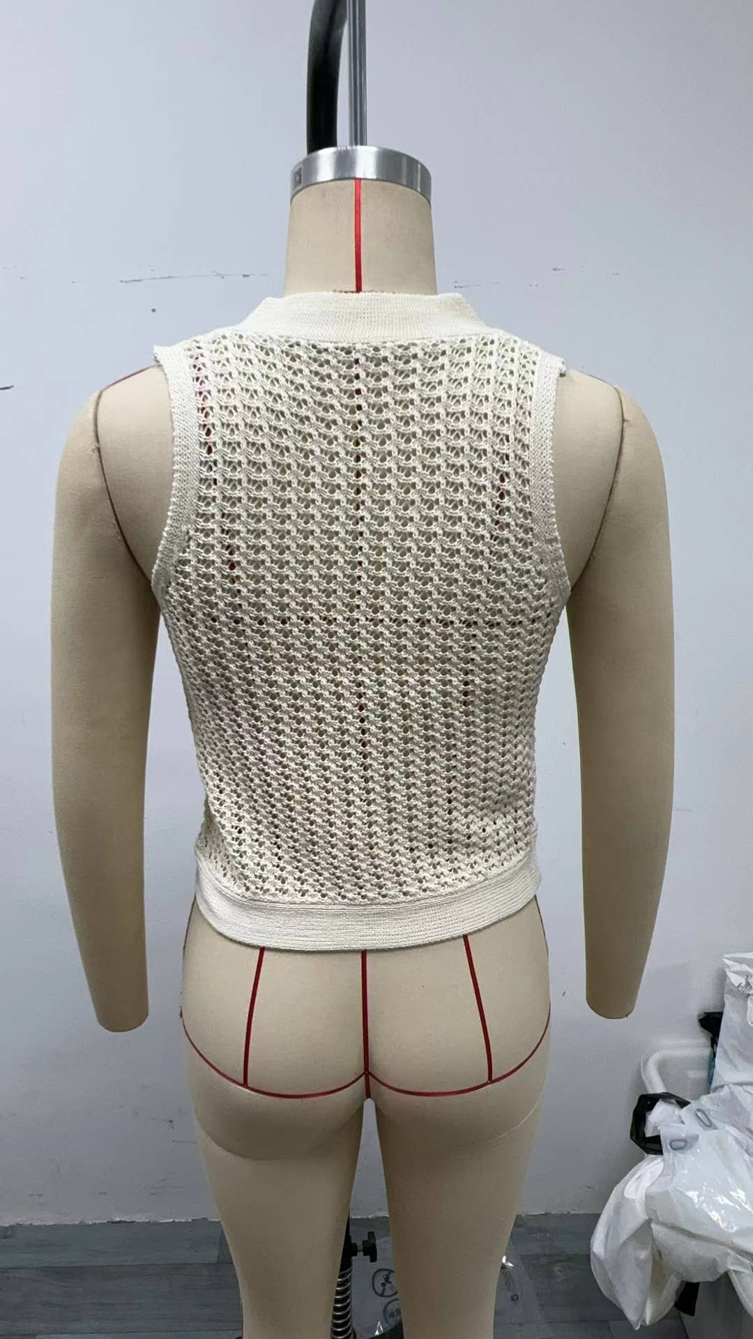 HOLLOW OUT SEXY CROP WOOL KNITTED VEST TOP