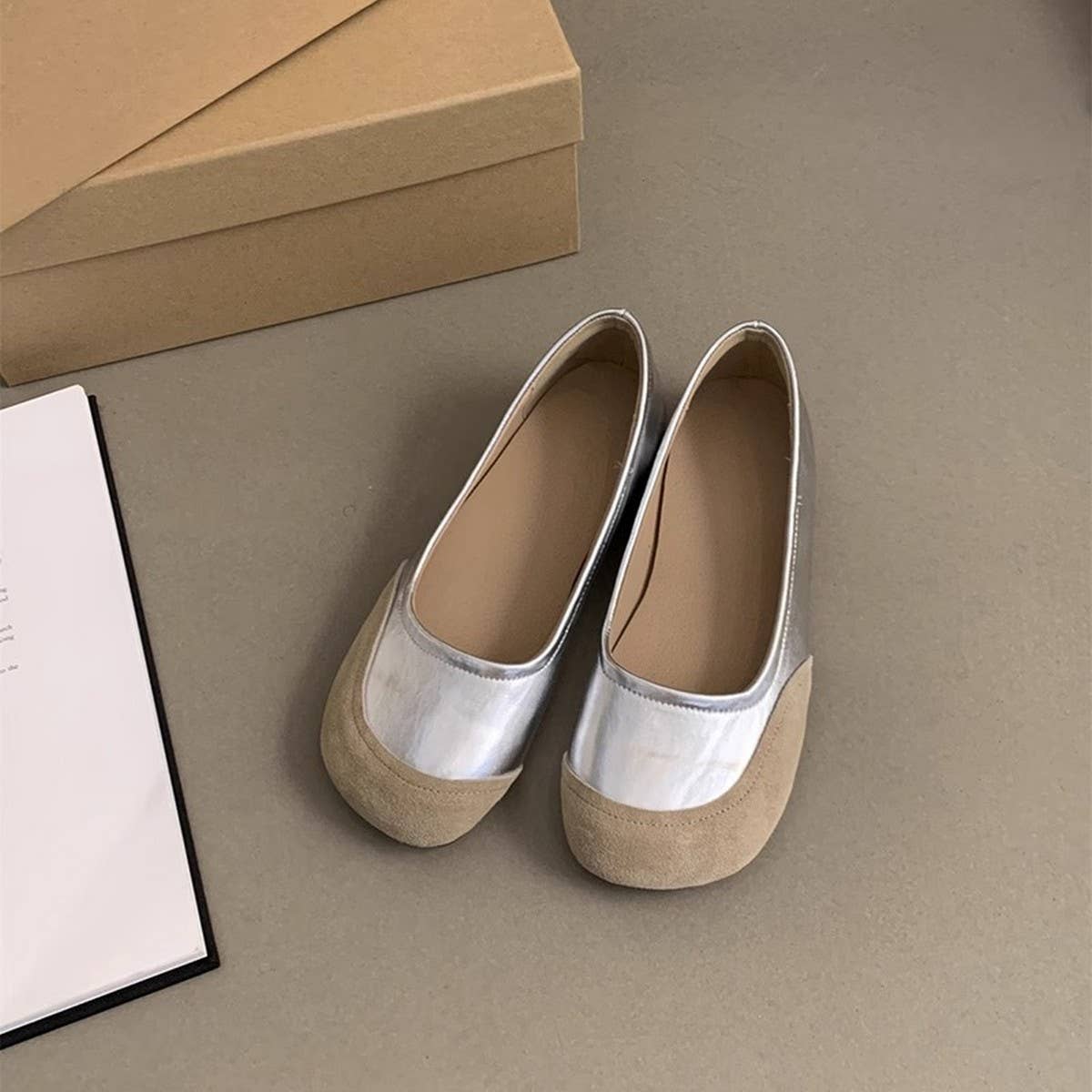 Retro Round Toe Slip-On Loafers for Women_CWSHF0113