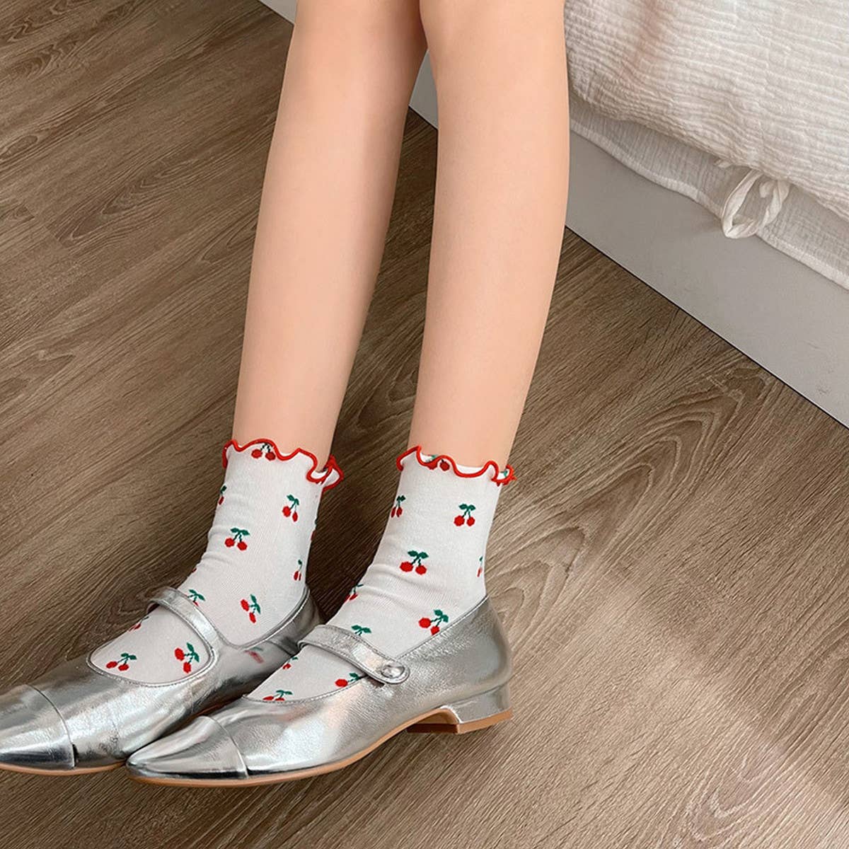 NEW ARRIVAL FOR WOMEN CUTE CHERRY COTTON SOCKS
