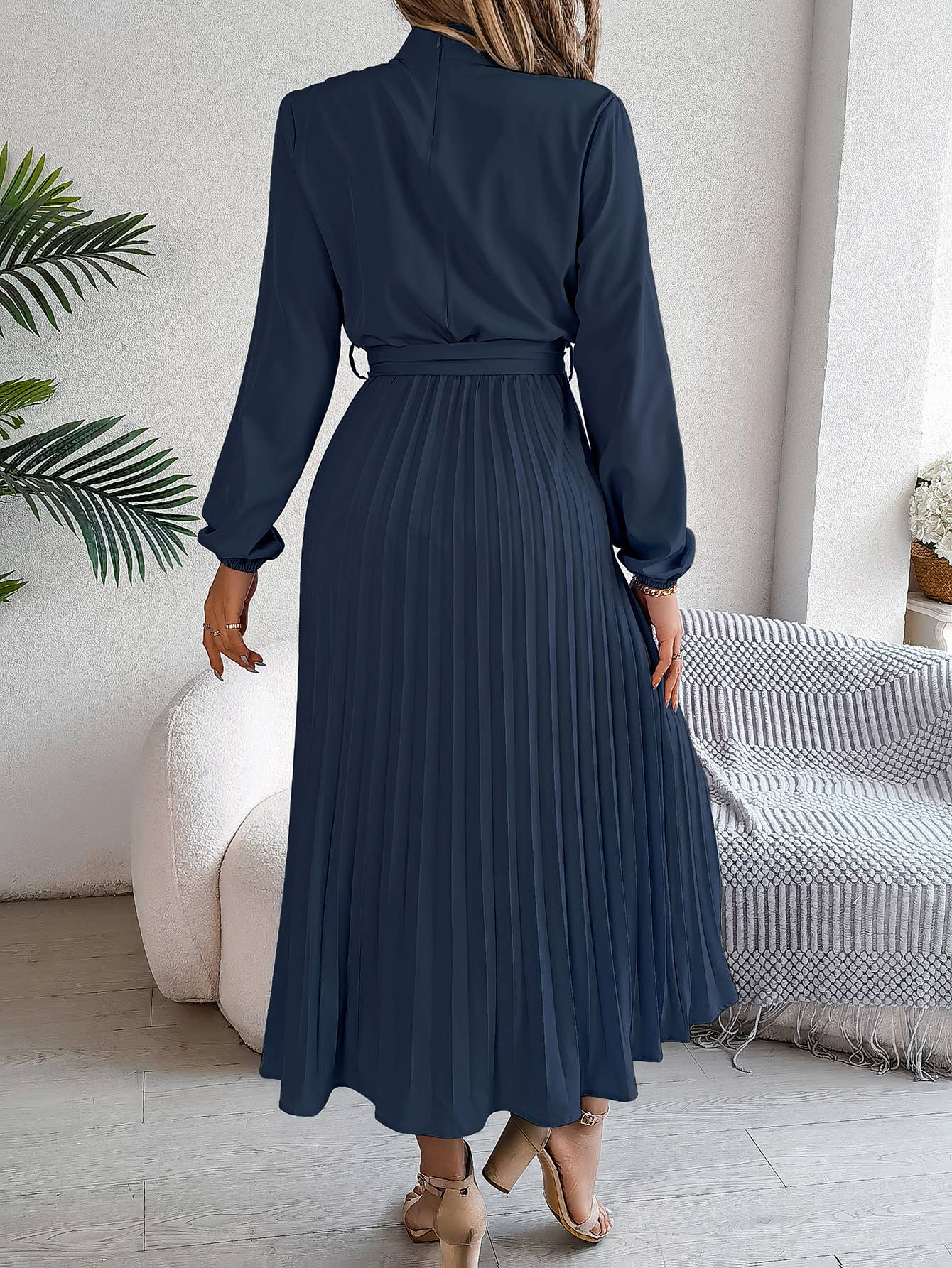 STANDING COLLAR LONG SLEEVE PLEATED LONG DRESS