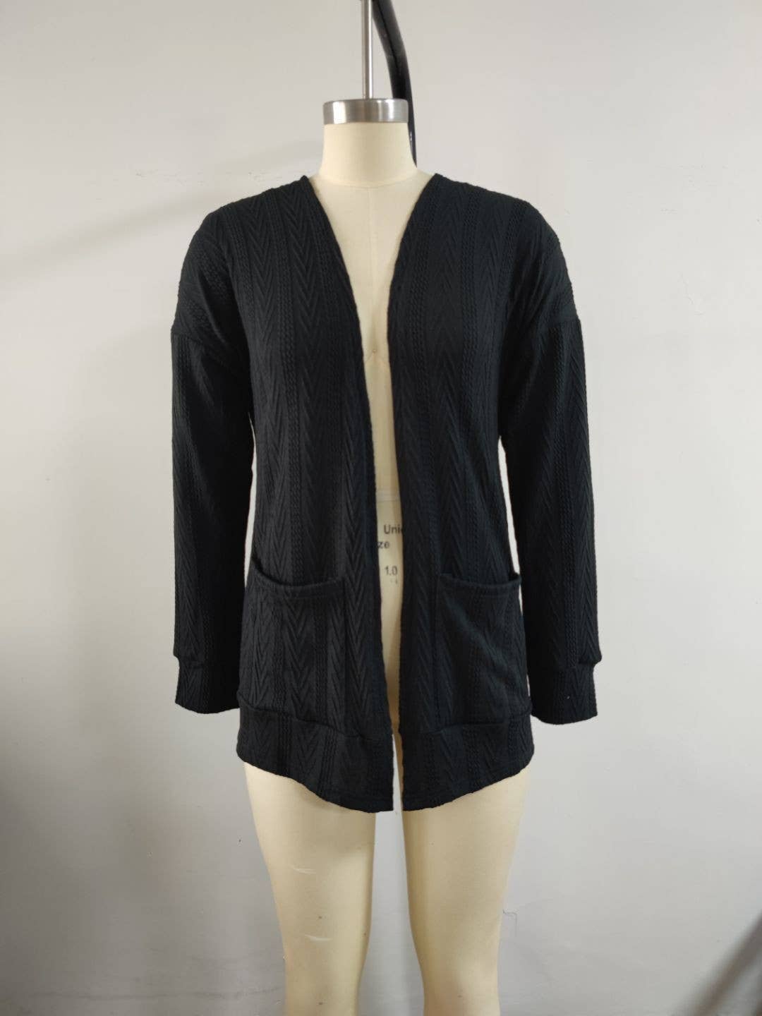 Fashionable loose knitted long-sleeved cardigan