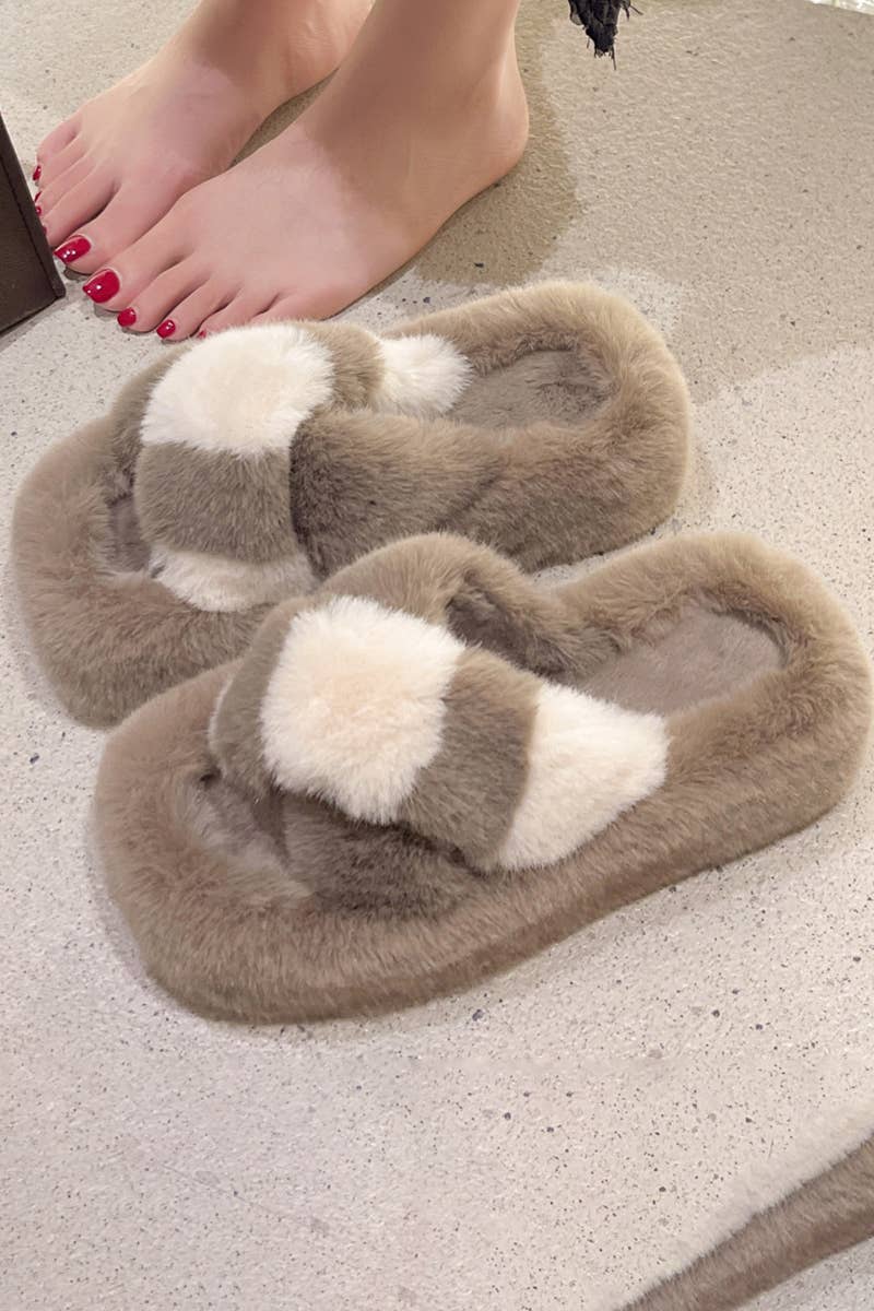 COLOR BLOCK CRISS CROSS HOME SLIPPERS