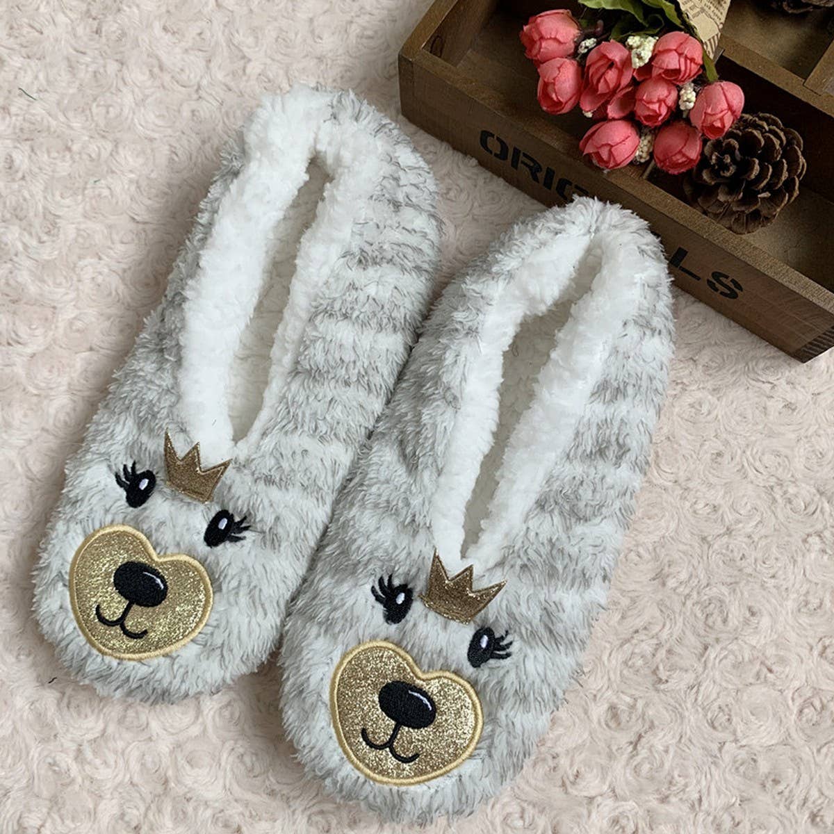 WOMEN'S CARTOON FLOOR SOCKS NON-SLIP WARM SOCKS