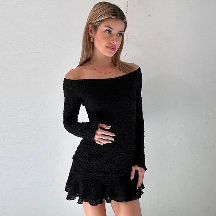 One-neck fitted long-sleeved ruffled dress