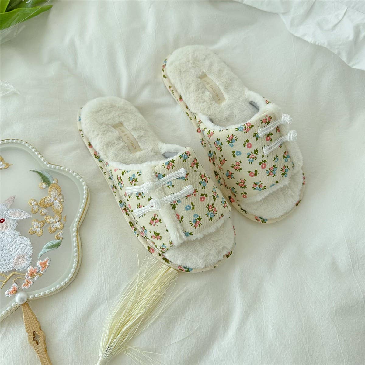 QIPAO BUTTONED WINTER OPEN-TOE HOME SLIPPERS_CWMM2988