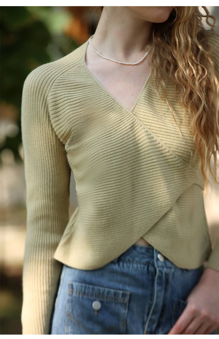 V-neck wool blend short French knitted sweater