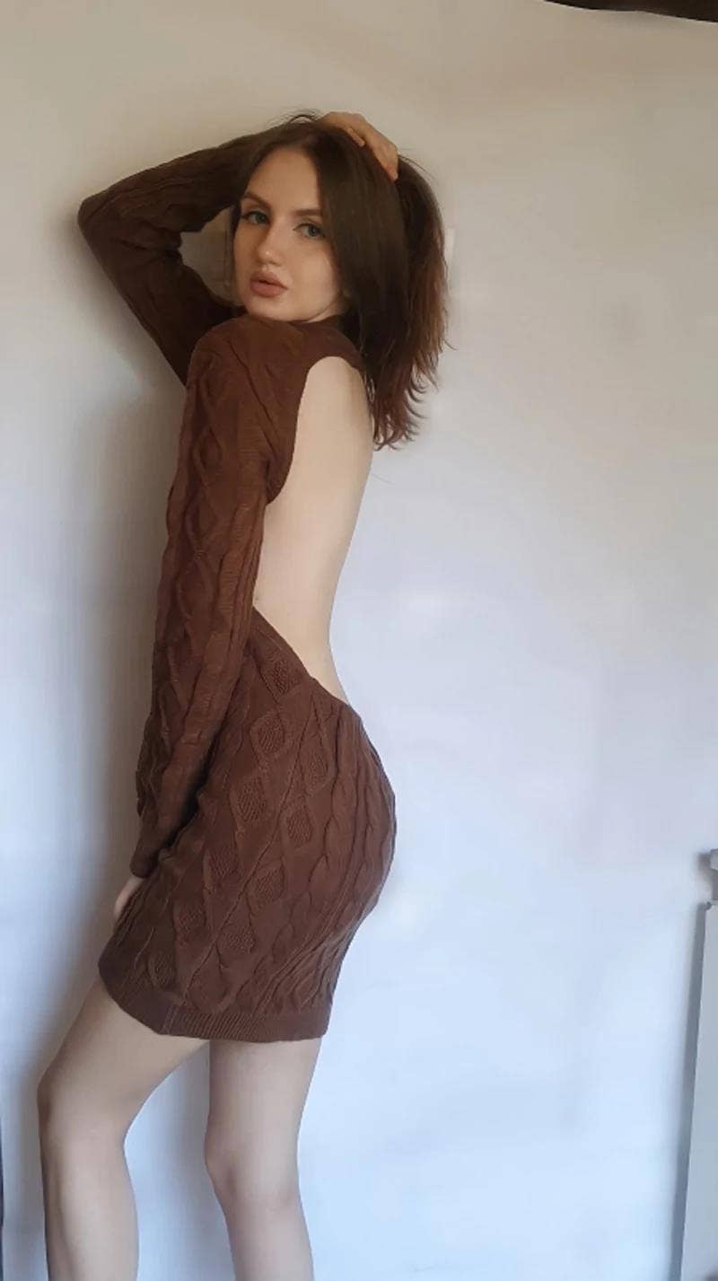 Sexy backless,long-sleeved,hip-hugging dress