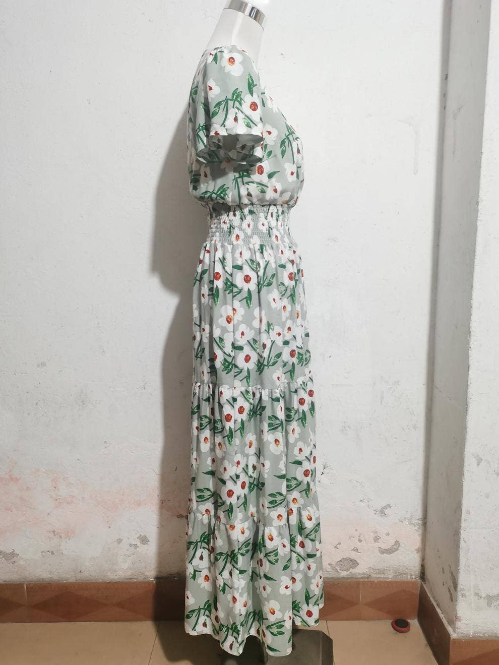 Fashion V-neck style waistline swing long dress