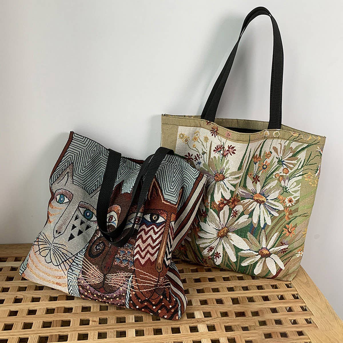 TOTE BAGS CANVAS WITH VINTAGE PRINTS_CWAB2063
