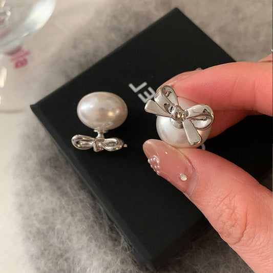 TEMPERAMENTAL AND HIGH-END BOW PEARL EARRINGS