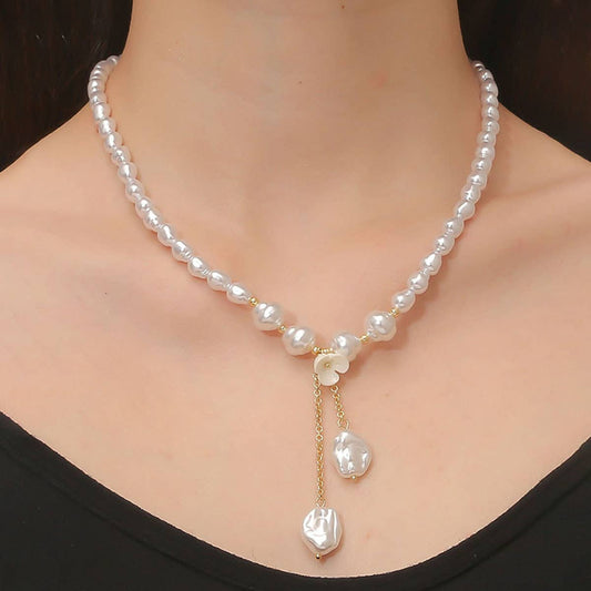 FAUX PEARL CHARM PENDANT NECKLACE
