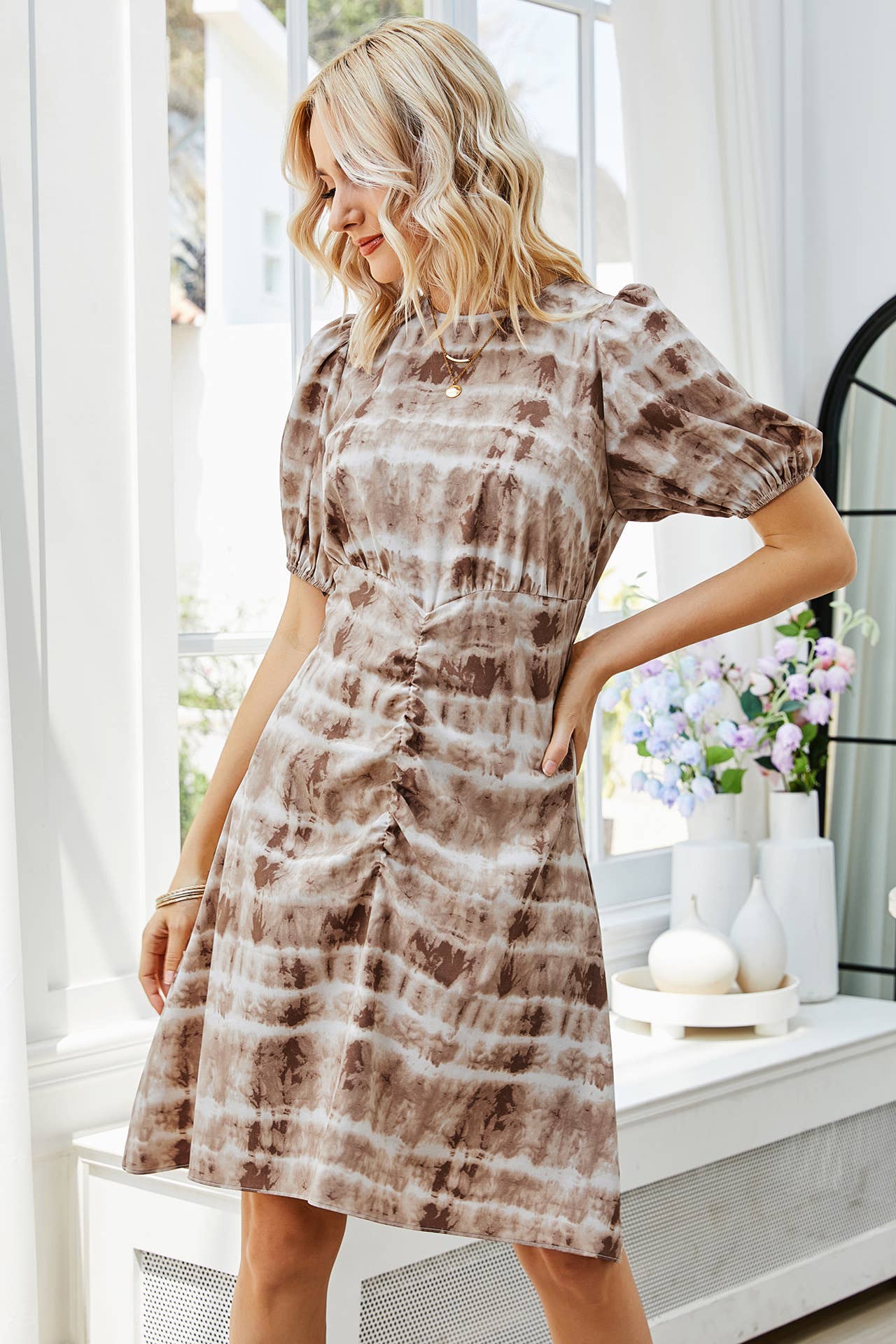 RESORT STYLE PLEATED FOUR-SIDED ELASTIC DRESS