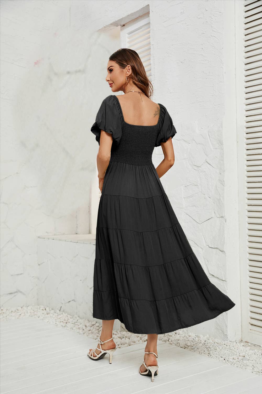 Solid-color high-waisted cinched waist dress