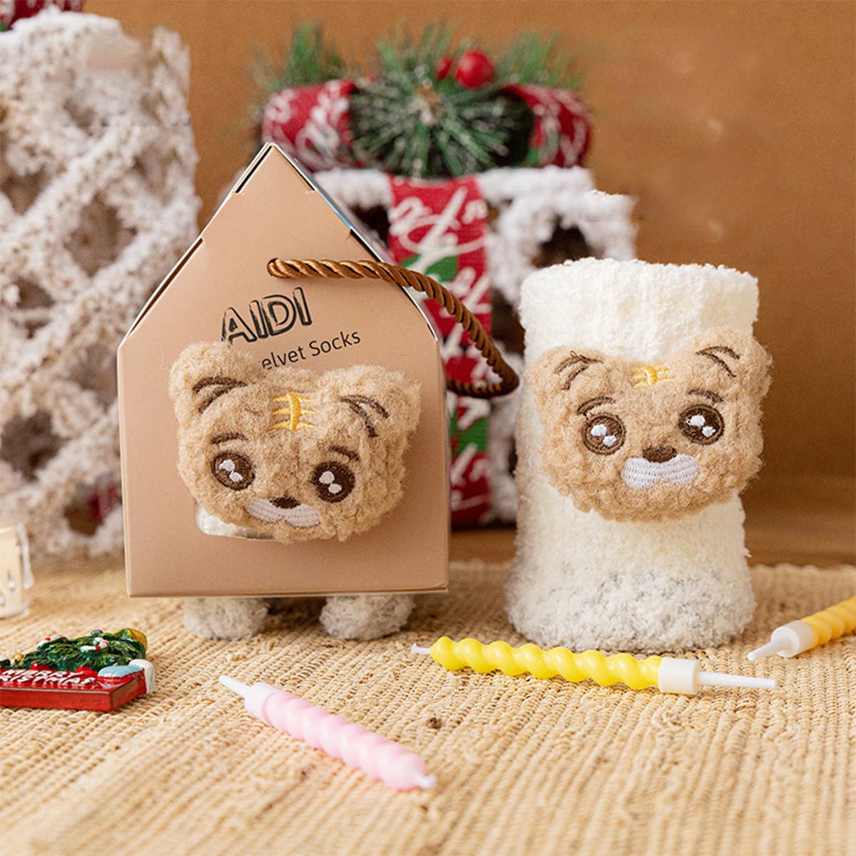 PLUSH MIDDLE TUBE CHRISTMAS SOCKS GIFT BOX_CWMS0768