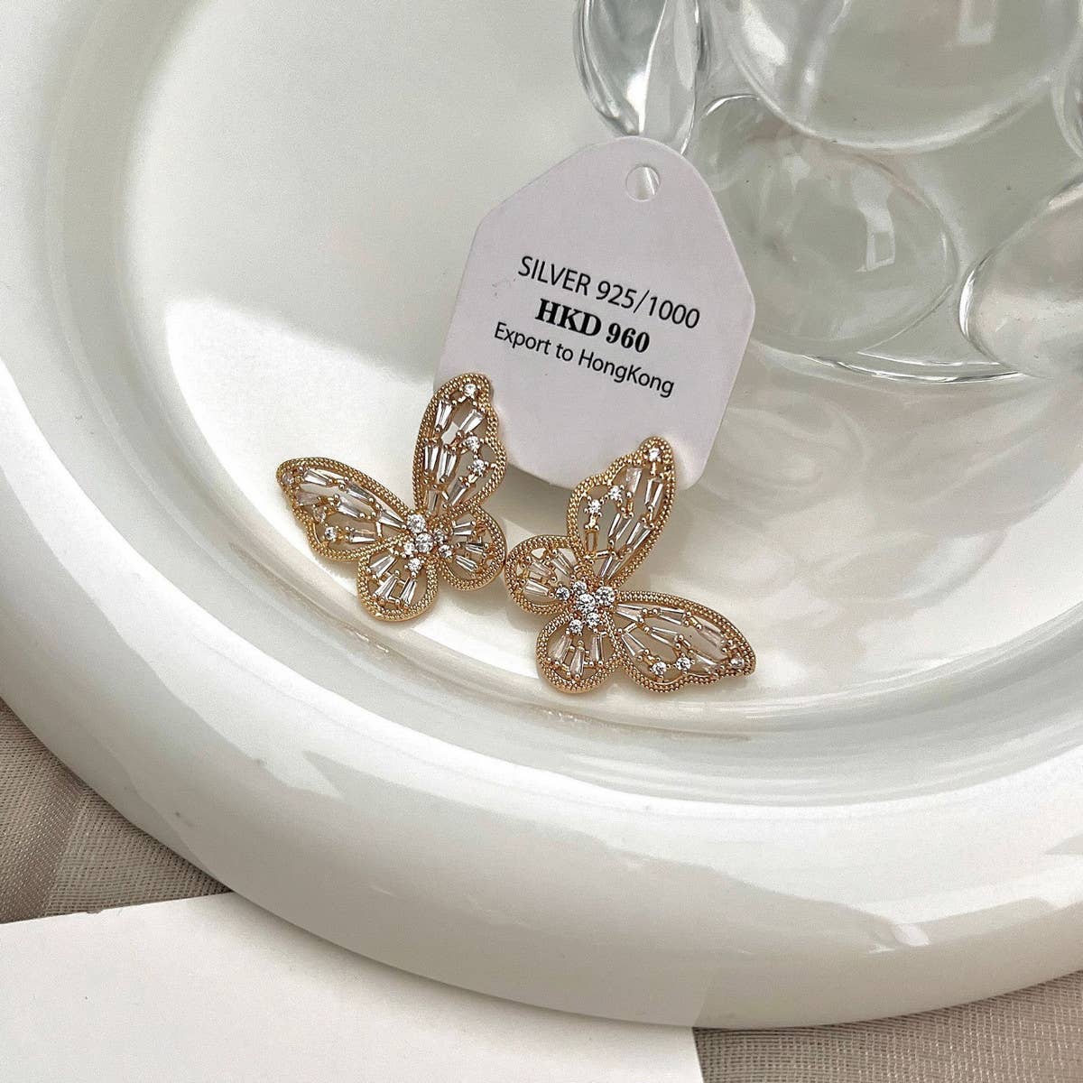 SIMPLE NICHE HOLLOW BUTTERFLY EARRINGS_CWAJE1292