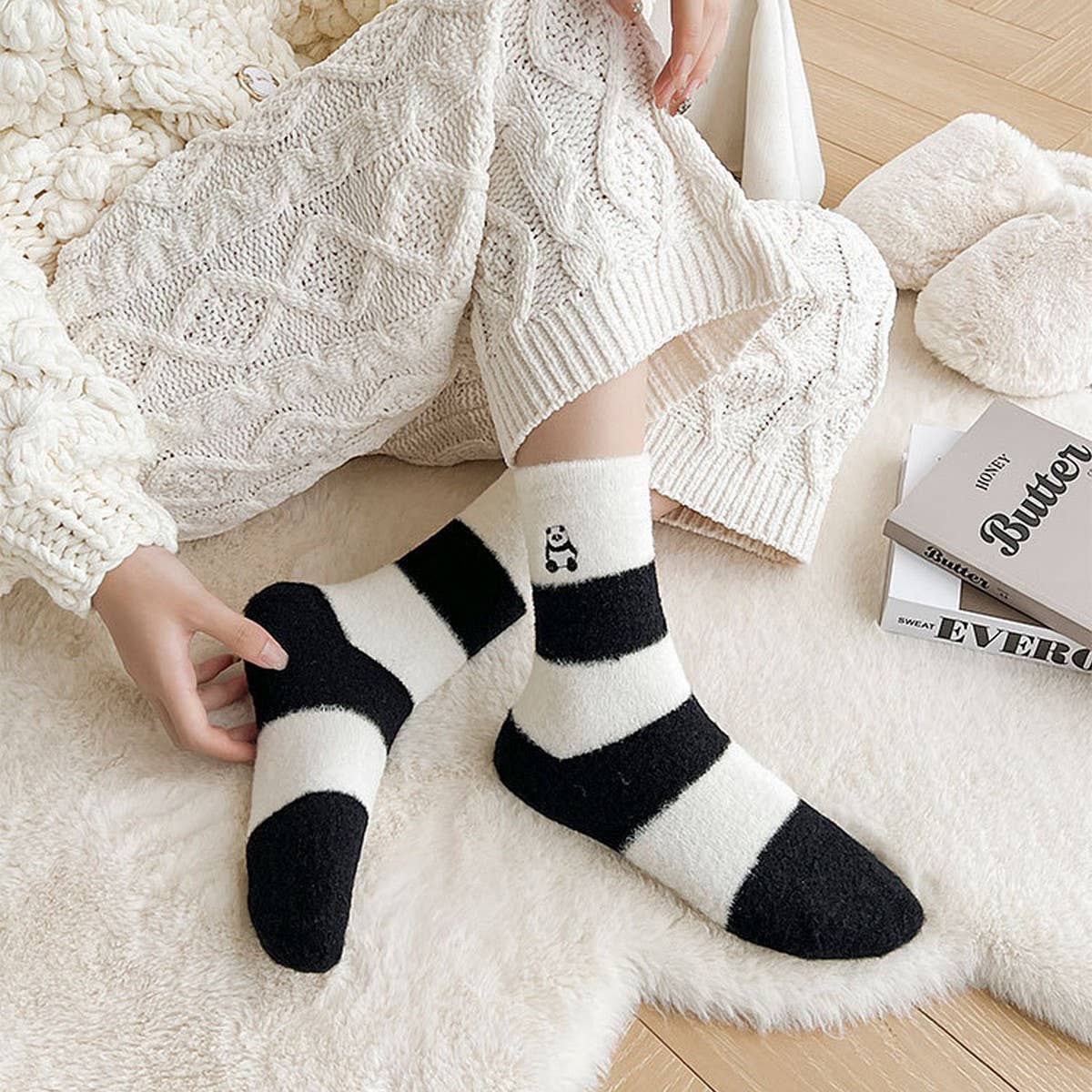 THICKENED PANDA FURRY HOME SLEEP SOCKS