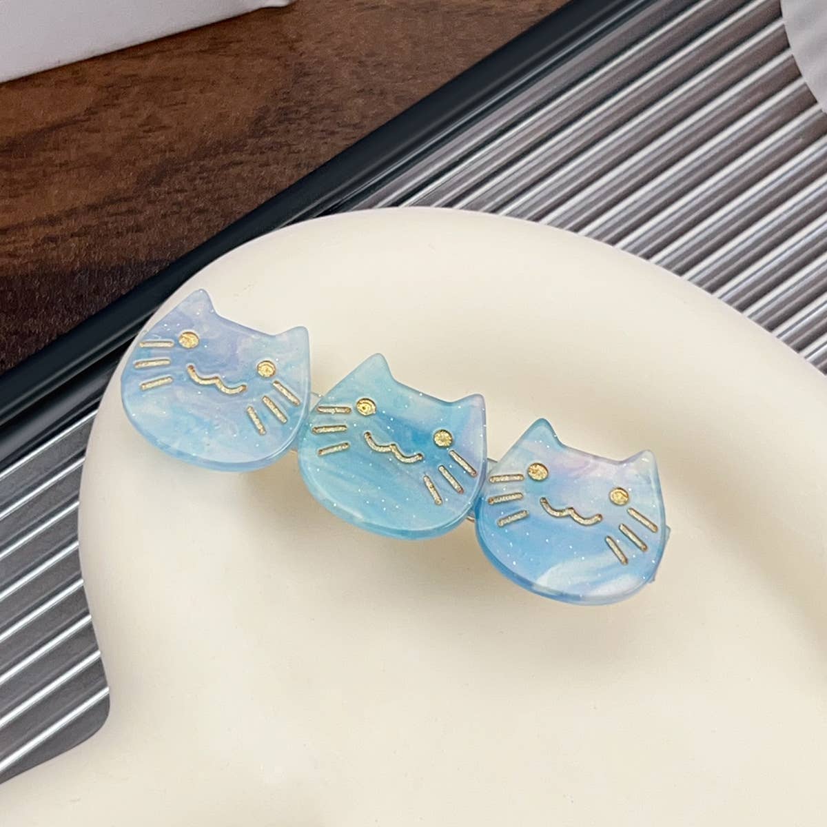 Side clip with sweet and elegant bangs hair clip