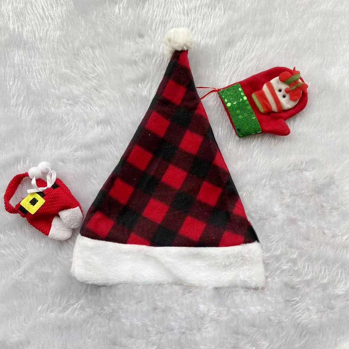 CWAH4086_CHRISTMAS RED AND BLACK PLAID SANTA HAT