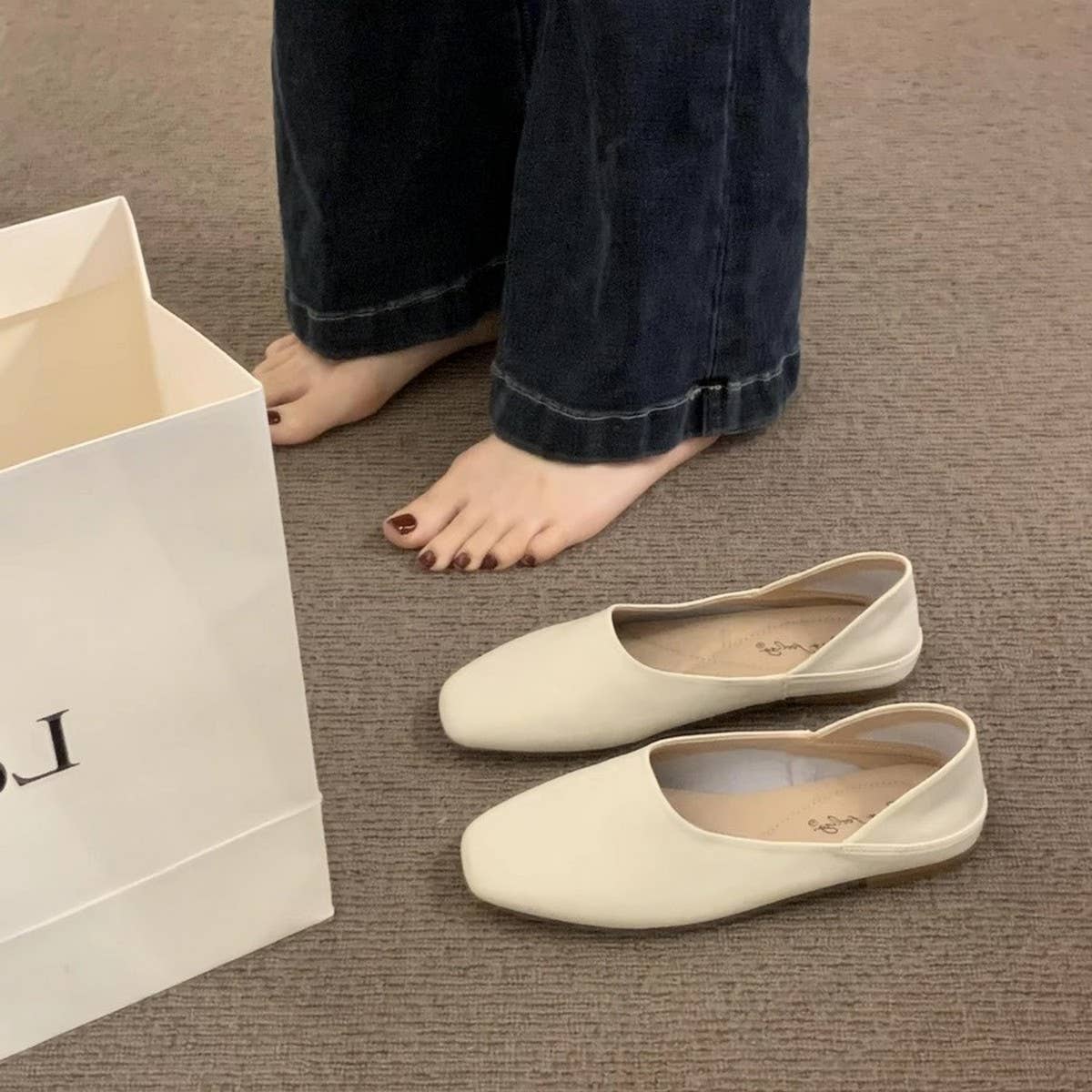 Soft Leather Slip-On Loafers for Women_CWSHF0054