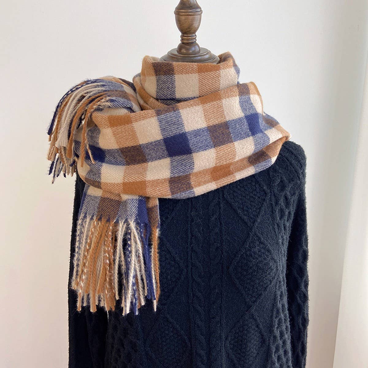 Vintage Wool-Blend Scarf ? Cozy Winter Neck Wrap