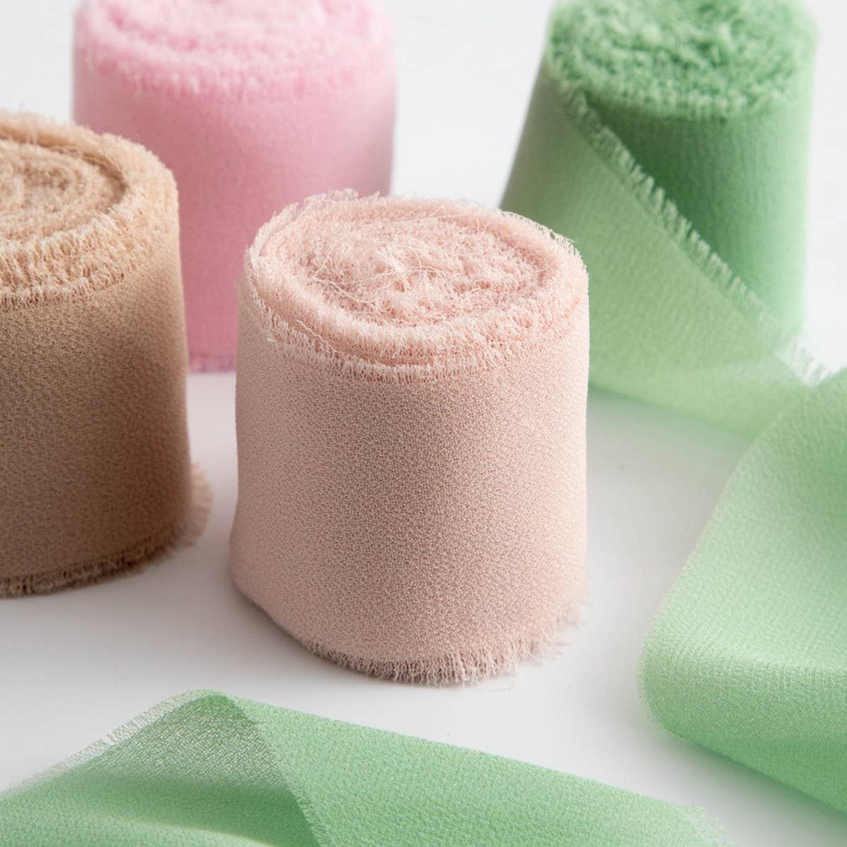 HAND-TORN RAW EDGE CHIFFON RIBBON SNOW YARN