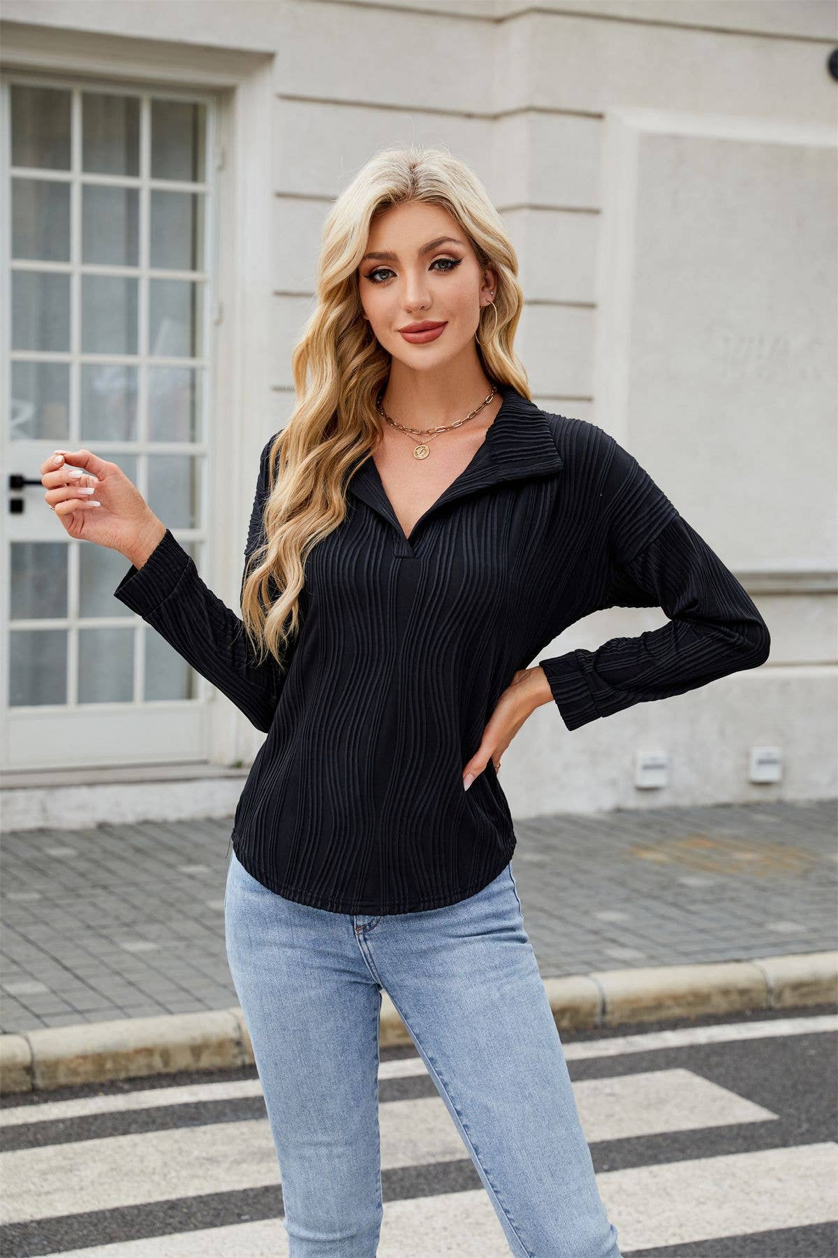 Fashionable lapel fitted long-sleeved top