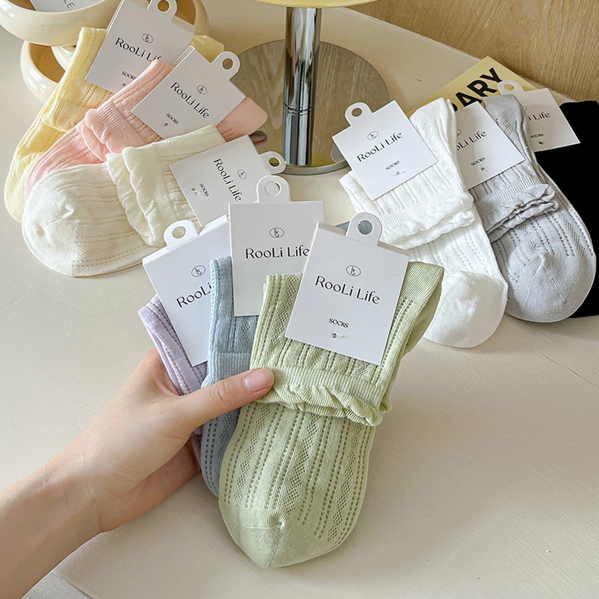 CASUAL MESH LACE BUBBLE CUFF SOCKS_CWMS0961