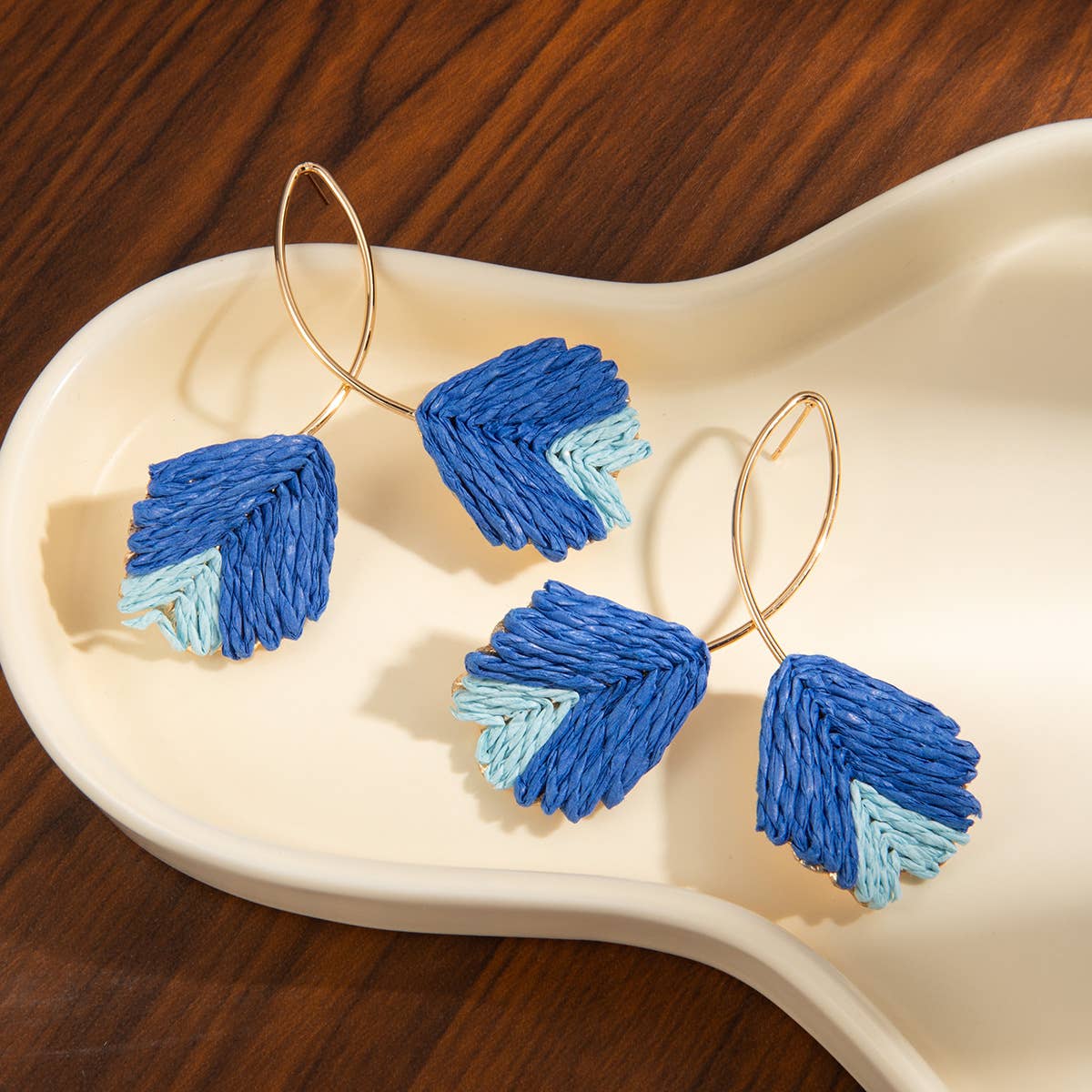 Colorful woven trendy texture line leaf earrings