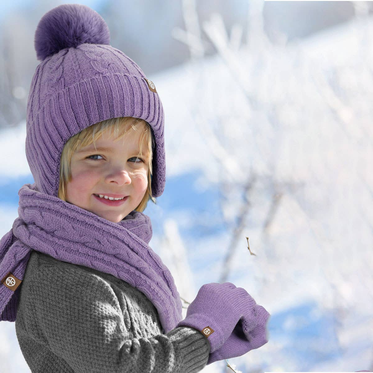 CHILDREN'S HAT SCARF AND GLOVES THREE-PIECE SET