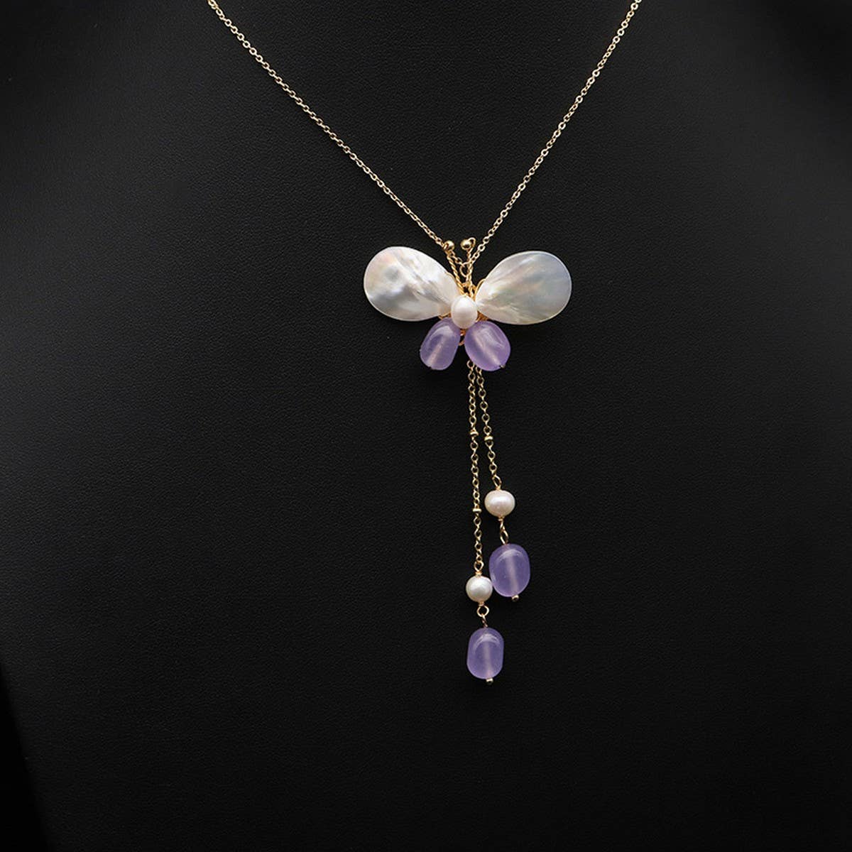 NEW SHELL BUTTERFLY NATURAL PEARL NECKLACE