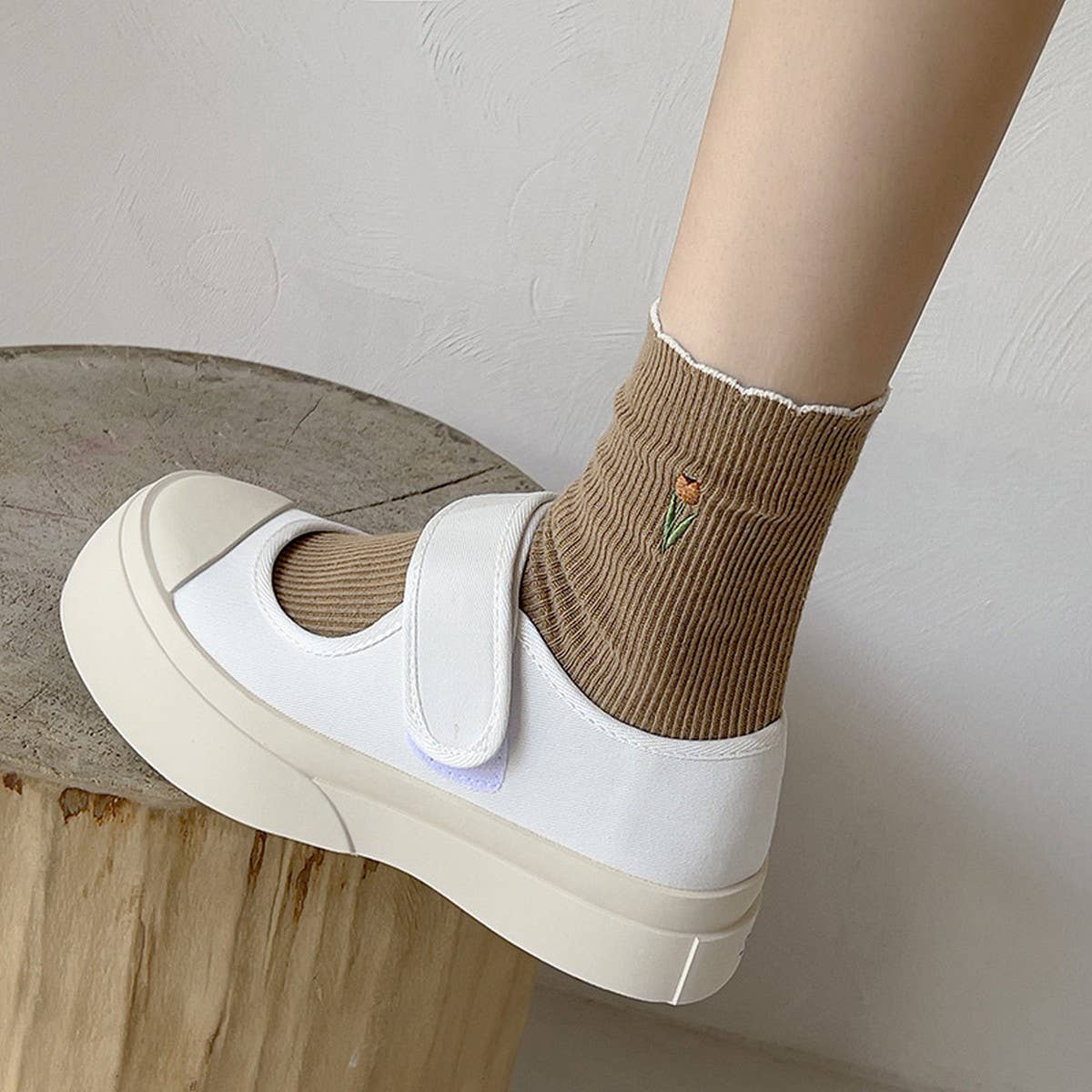WOMEN'S PREPPY STYLE SOCKS WITH LACE EMBROIDERY