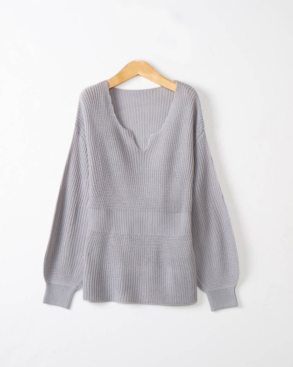 V-NECK SOLID COLOR LONG SLEEVE RUFFLED KNIT