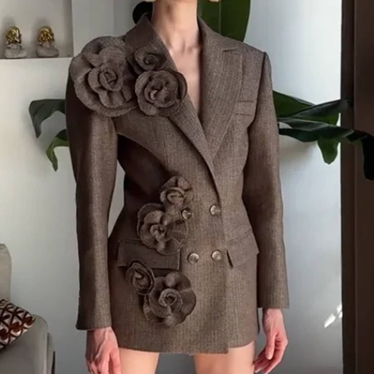 Chic Double-Breasted Blazer with 3D Floral Details_CWOCO1225