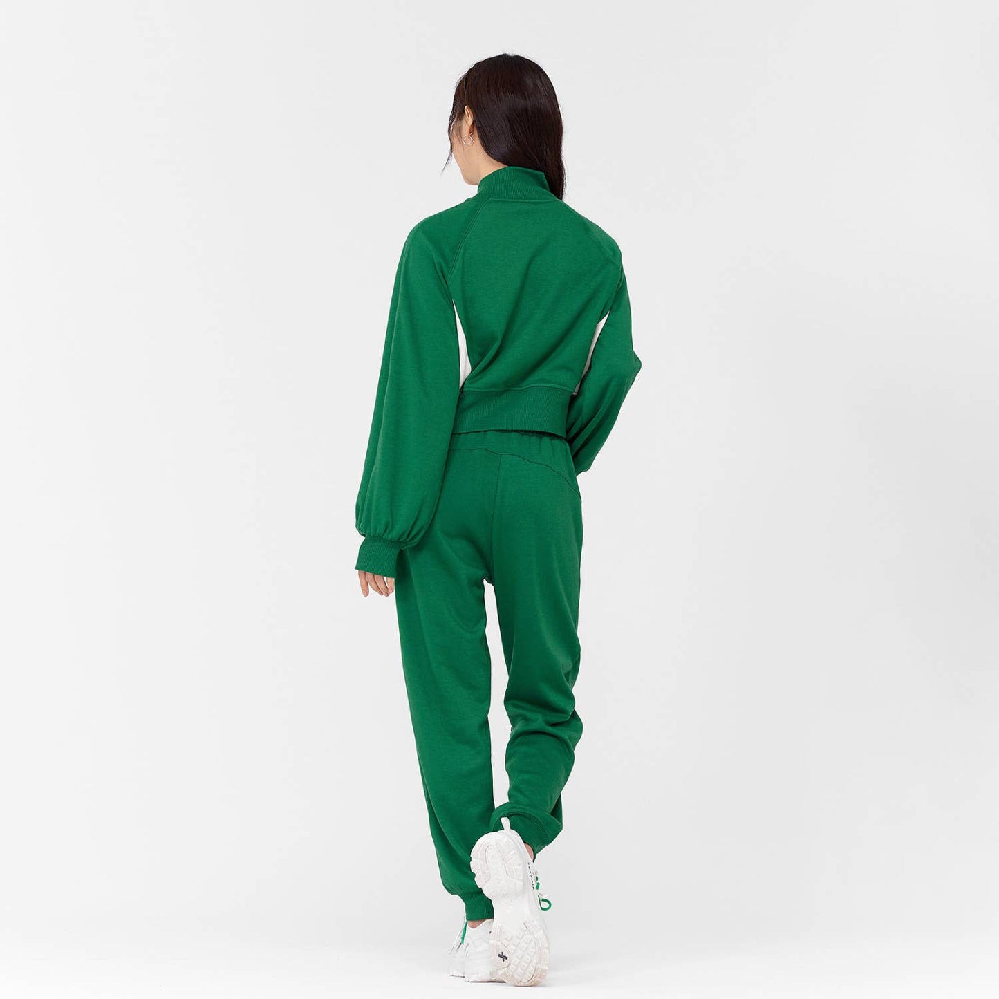 Sportswear top and casual sportswear pants set