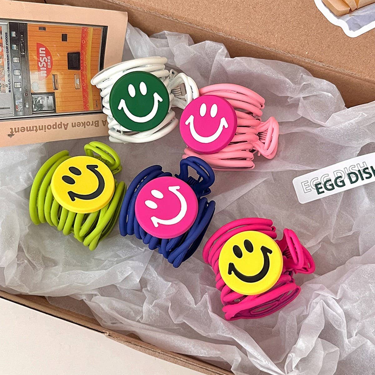 SMILEY FACE PONYTAIL HAIR CLAW CLIPS FOR WOMENS_CWAHA0291