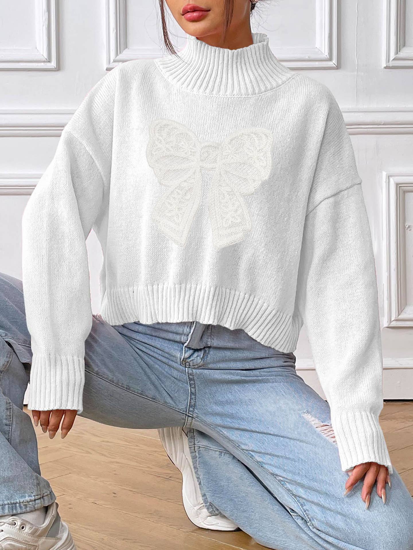EMBROIDERED BOW PATCHWORK TURTLENECK SWEATER